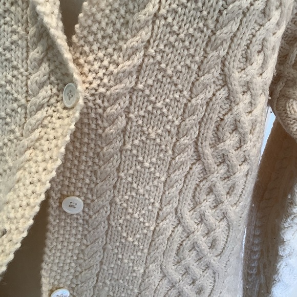 Ralph Lauren Exclusive Hand Knit Wool Knit Sweater - Cream Size Large Collared - Picture 2 of 8